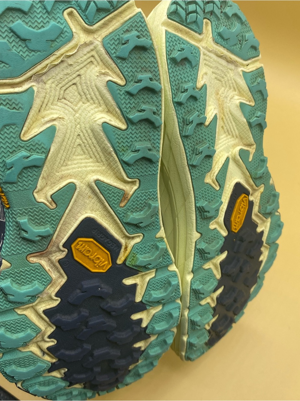 Hoka One One Speedgoat 4 Yellow-Green - Picture 5 of 5